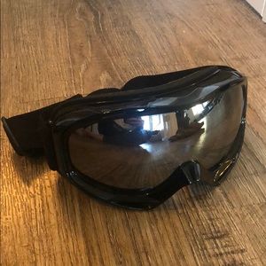 Black ski goggles